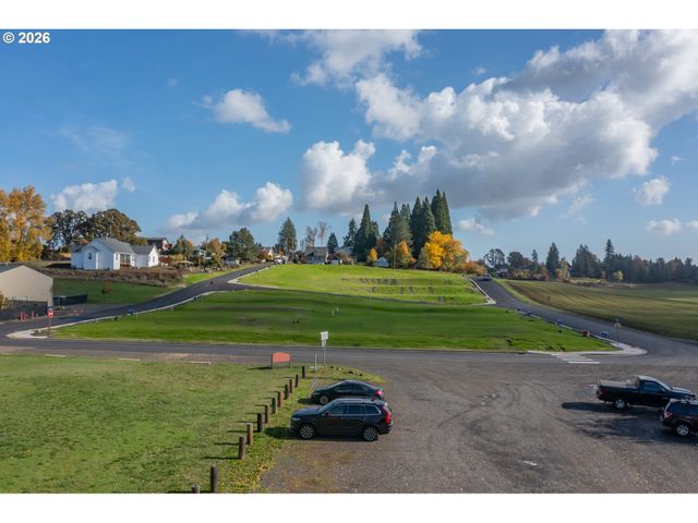 2 W Grant St 2, Carlton, OR 97111