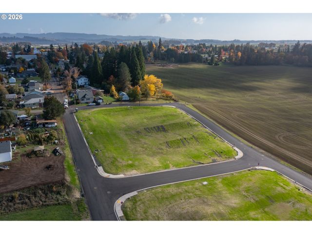 2 W Grant St 2, Carlton, OR 97111
