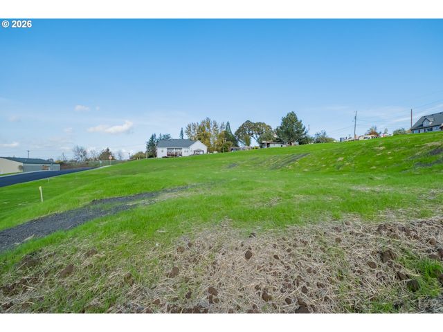 2 W Grant St 2, Carlton, OR 97111