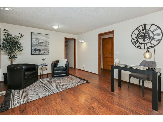 2420 WILLONA Dr, Eugene, OR 97408