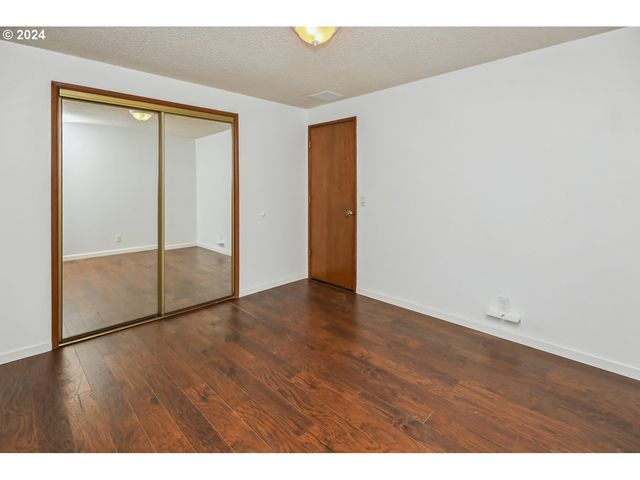 2420 WILLONA Dr, Eugene, OR 97408