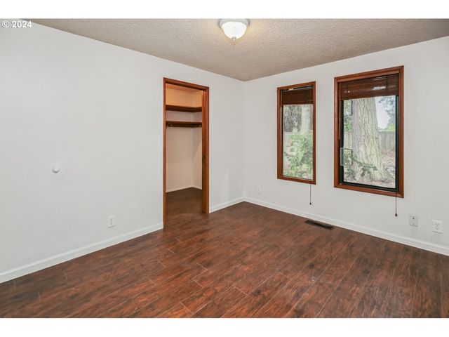 2420 WILLONA Dr, Eugene, OR 97408