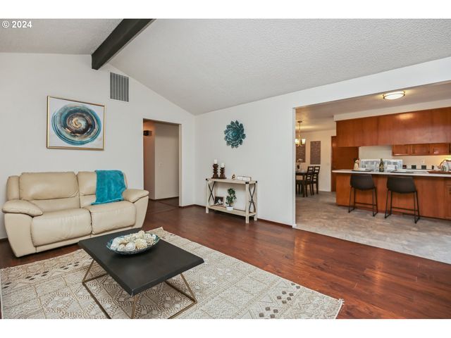 2420 WILLONA Dr, Eugene, OR 97408