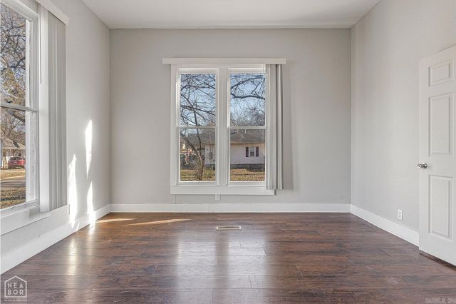 827 W Monroe Avenue, Jonesboro, AR 72401