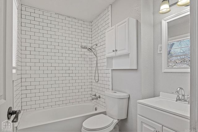 827 W Monroe Avenue, Jonesboro, AR 72401