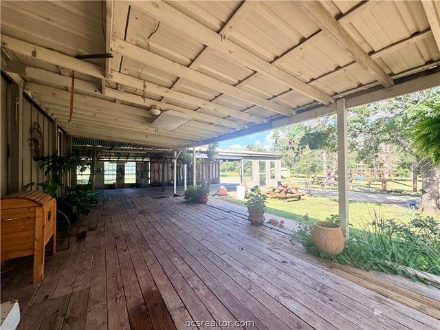 952 Timber Ridge, Caldwell, TX 77836