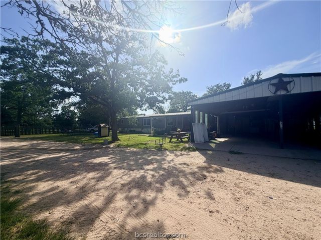 952 Timber Ridge, Caldwell, TX 77836