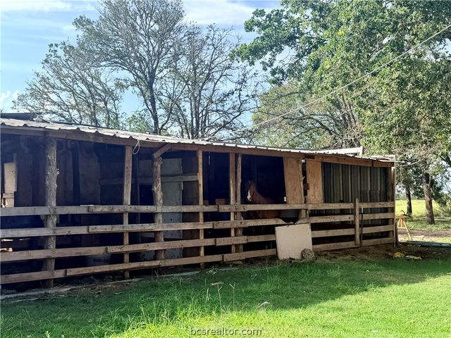 952 Timber Ridge, Caldwell, TX 77836