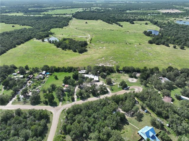 952 Timber Ridge, Caldwell, TX 77836