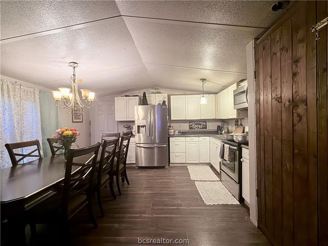952 Timber Ridge, Caldwell, TX 77836