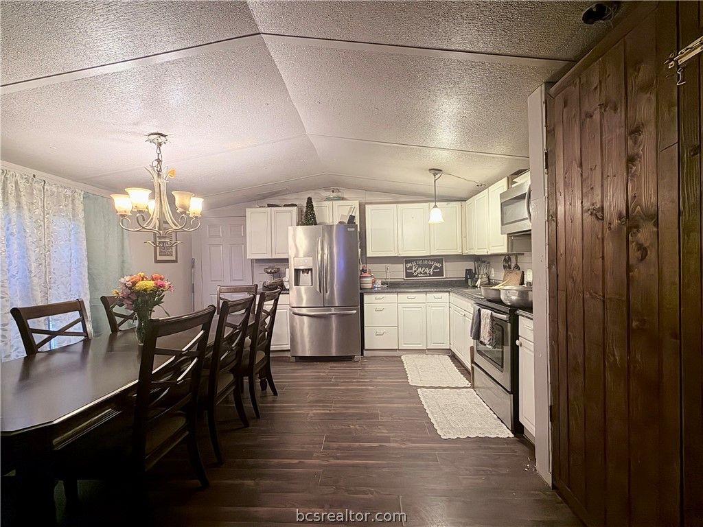 952 Timber Ridge, Caldwell, TX 77836 — photo 5