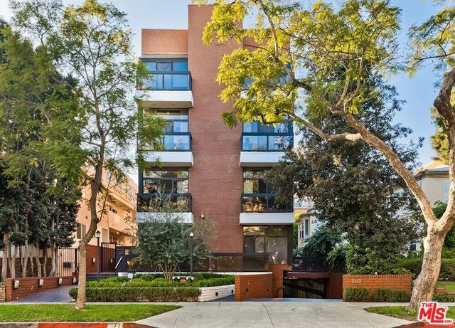 323 N Palm Drive 3, Beverly Hills, CA 90210