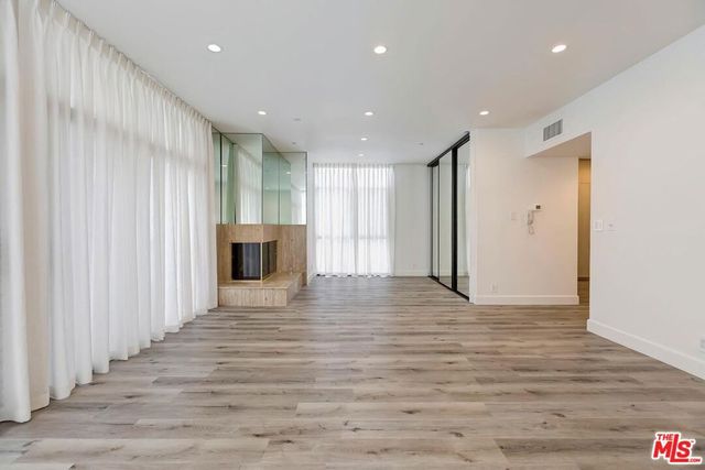 323 N Palm Drive 3, Beverly Hills, CA 90210