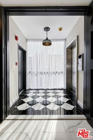 323 N Palm Drive 3, Beverly Hills, CA 90210