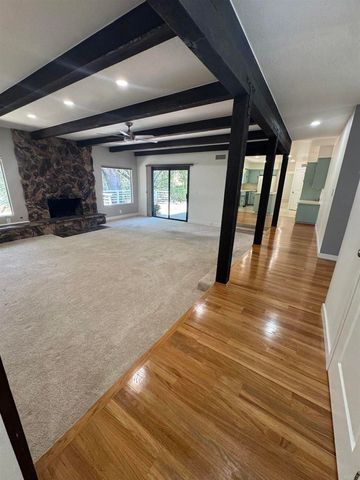 15426 Vali Hai Rd, Poway, CA 92064