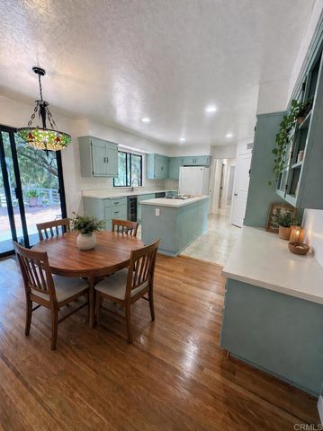 15426 Vali Hai Rd, Poway, CA 92064