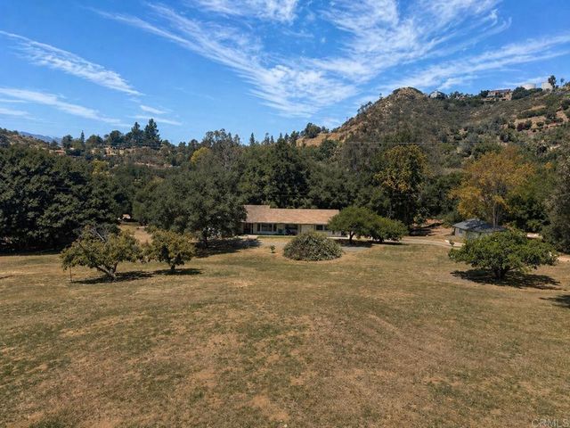 15426 Vali Hai Rd, Poway, CA 92064