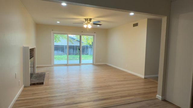 6338 RUSHMORE DR, Sacramento, CA 95842