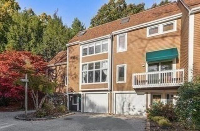 15 Greenridge Lane 15, Lincoln, MA 01773