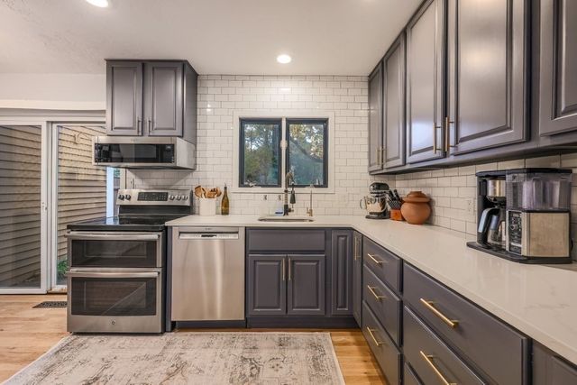 15 Greenridge Lane 15, Lincoln, MA 01773