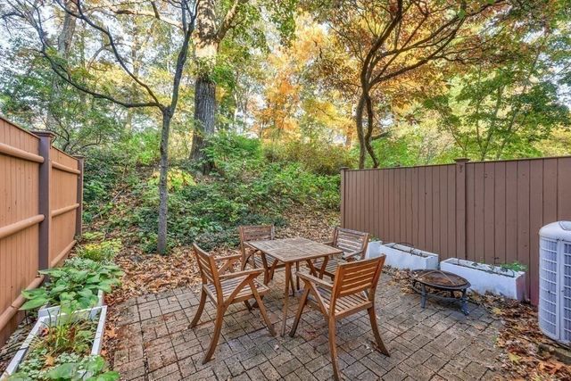 15 Greenridge Lane 15, Lincoln, MA 01773