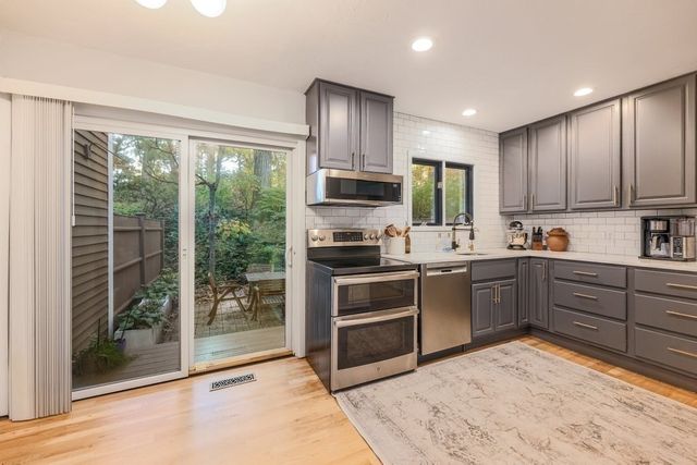 15 Greenridge Lane 15, Lincoln, MA 01773