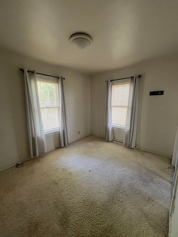 207 Coolidge Drive, Bay City, MI 48706