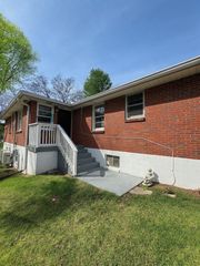 1036 Seymour Ave # B, Nashville, TN 37206