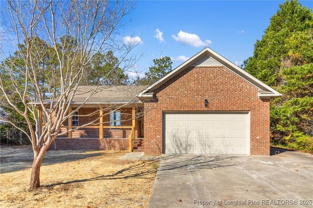 3638 Golfview Road, Hope Mills, NC 28348