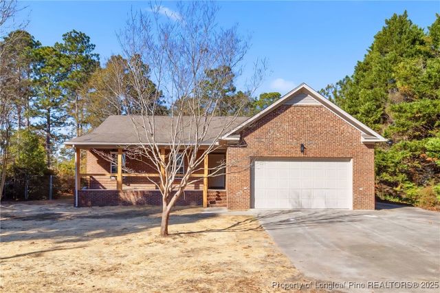 3638 Golfview Road, Hope Mills, NC 28348