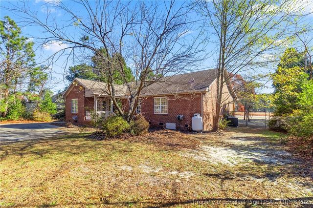 3638 Golfview Road, Hope Mills, NC 28348