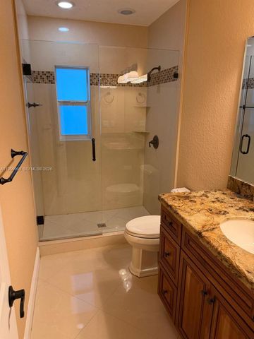 830 NE 20th Ave 3, Fort Lauderdale, FL 33304