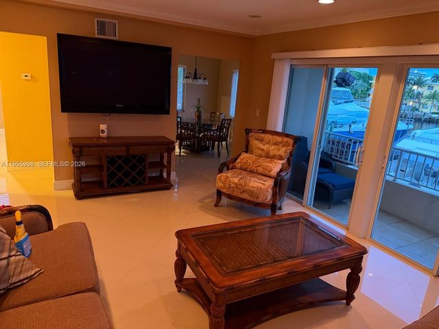 830 NE 20th Ave 3, Fort Lauderdale, FL 33304