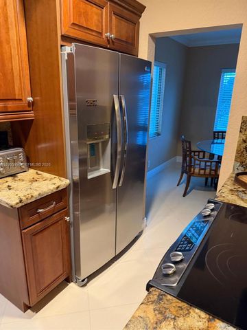 830 NE 20th Ave 3, Fort Lauderdale, FL 33304