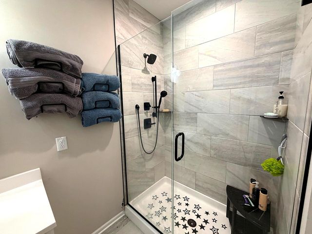 18 Levanno Drive, Crown Point, IN 46307