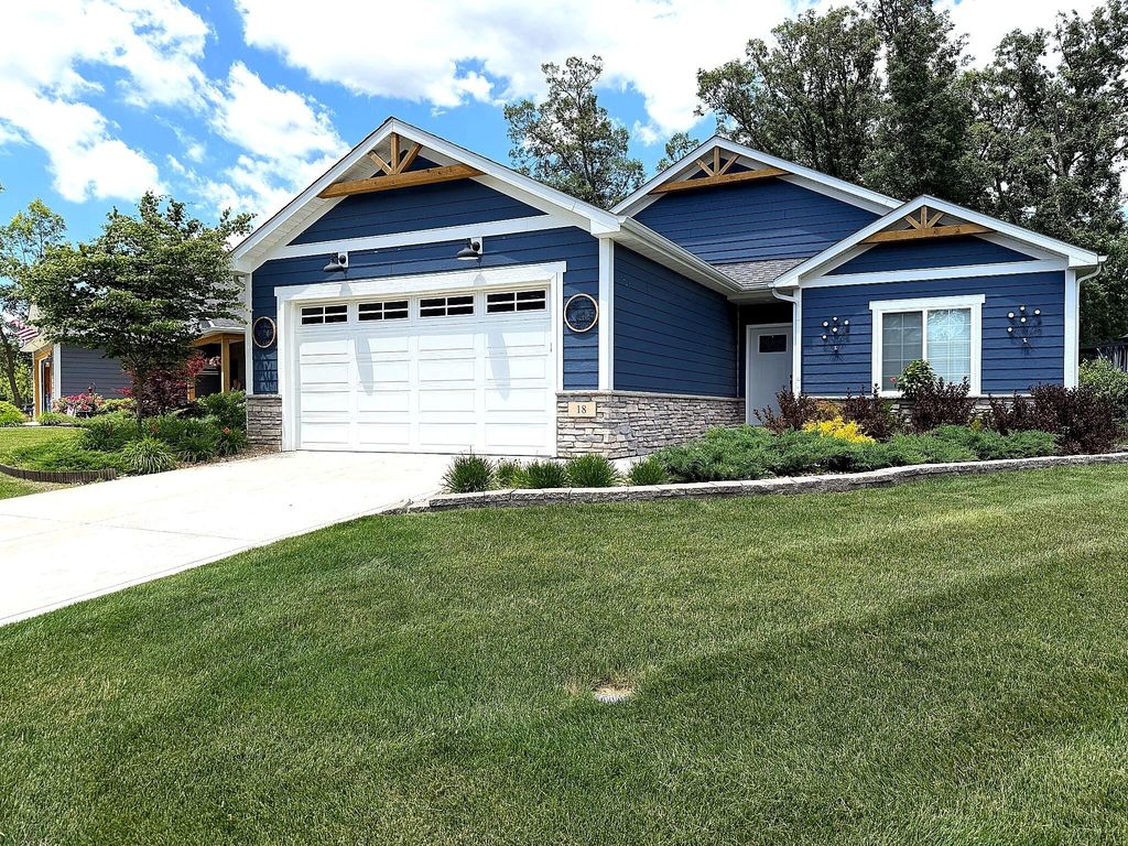 18 Levanno Drive, Crown Point, IN 46307
