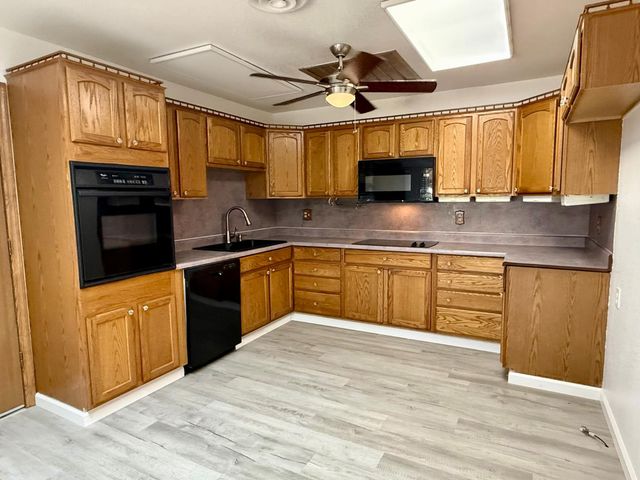 2664 Dewitt Avenue, Clovis, CA 93612