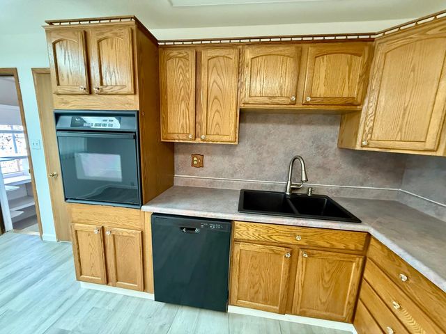 2664 Dewitt Avenue, Clovis, CA 93612