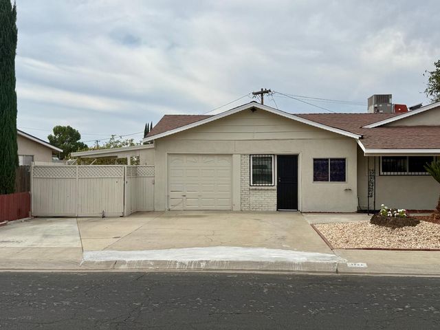 2664 Dewitt Avenue, Clovis, CA 93612