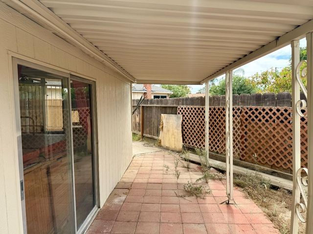 2664 Dewitt Avenue, Clovis, CA 93612
