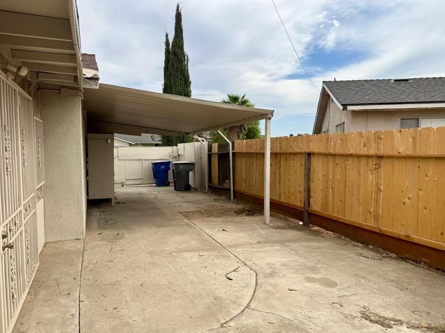 2664 Dewitt Avenue, Clovis, CA 93612