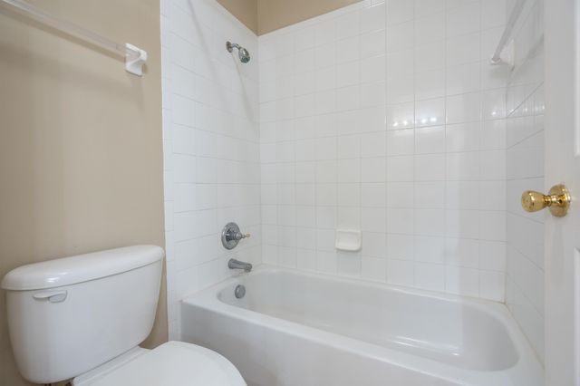 425 S Hidden Tree Dr, St Augustine, FL 32086