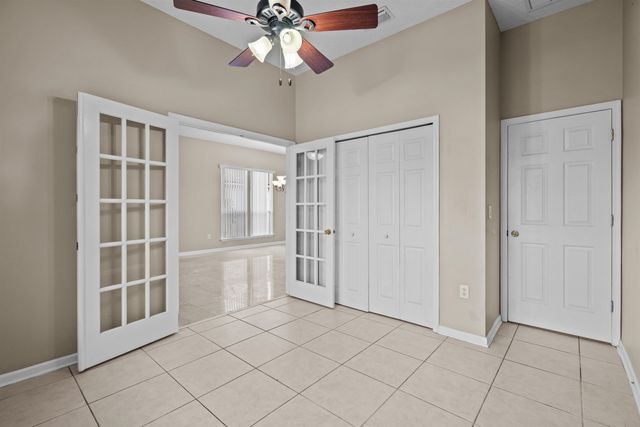 425 S Hidden Tree Dr, St Augustine, FL 32086