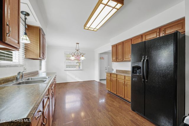 5910 Comet Avenue, Toledo, OH 43623