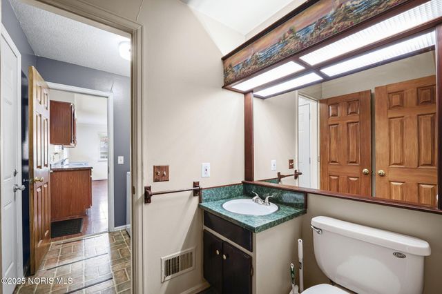 5910 Comet Avenue, Toledo, OH 43623