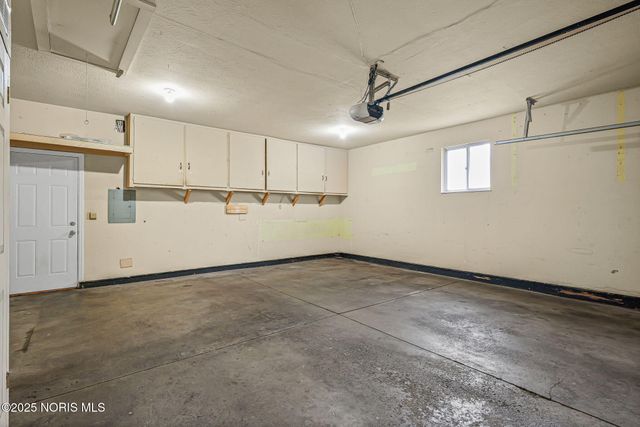 5910 Comet Avenue, Toledo, OH 43623