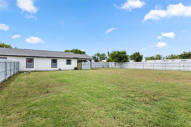 108 GM LN, San Marcos, TX 78666