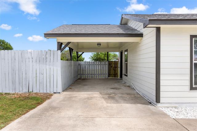 108 GM LN, San Marcos, TX 78666