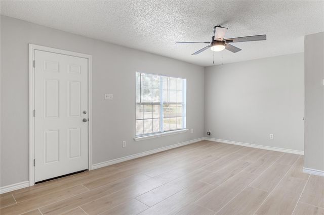 108 GM LN, San Marcos, TX 78666