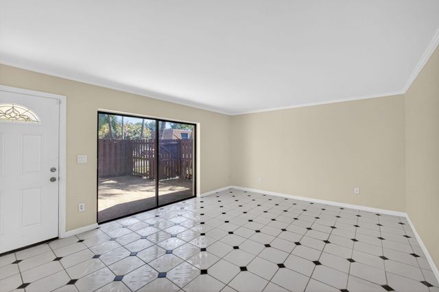 825 Center Street 9a, Jupiter, FL 33458